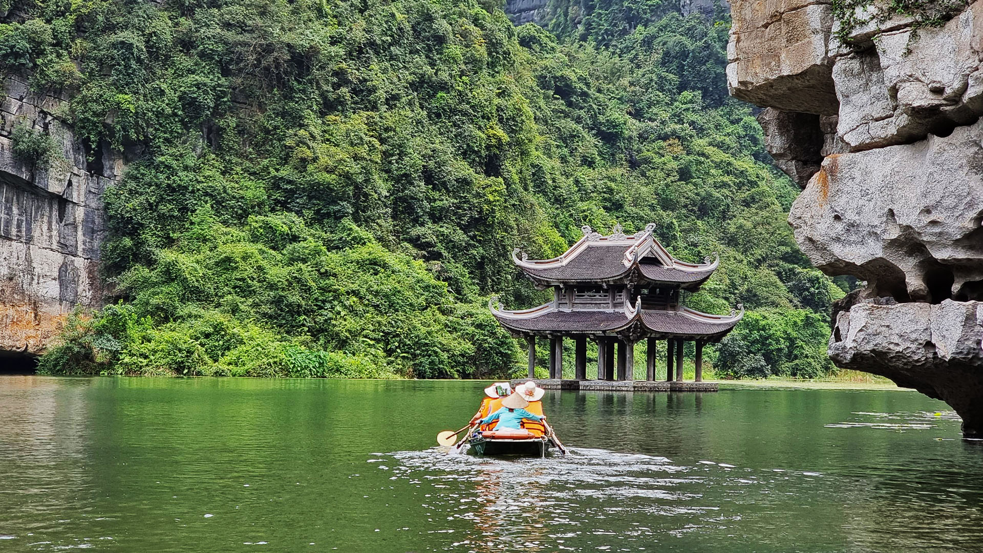 2D1N Tour | COMBO: Explore Hạ Long Bay on Sonata Cruise and Discover Ninh Binh with Flexible Itinerary